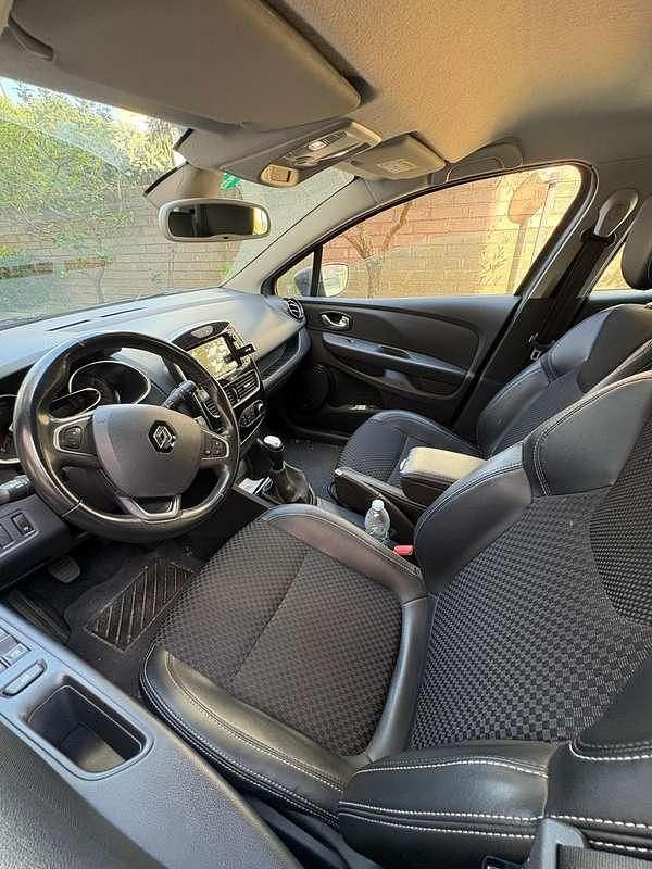 Usata Renault Clio IV Intens 75 CV (55 kW) 2019 Grigio Berlina