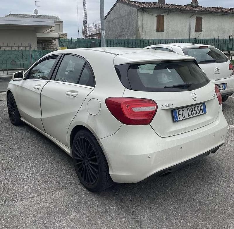 Usata Mercedes A180 109 CV (80 kW) 2015 Bianco Berlina