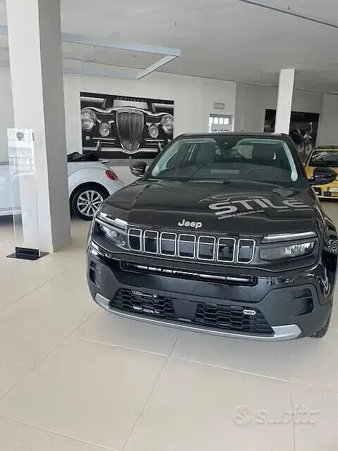 Usata Jeep Avenger Altitude 101 CV (74 kW) 2024 Nero SUV
