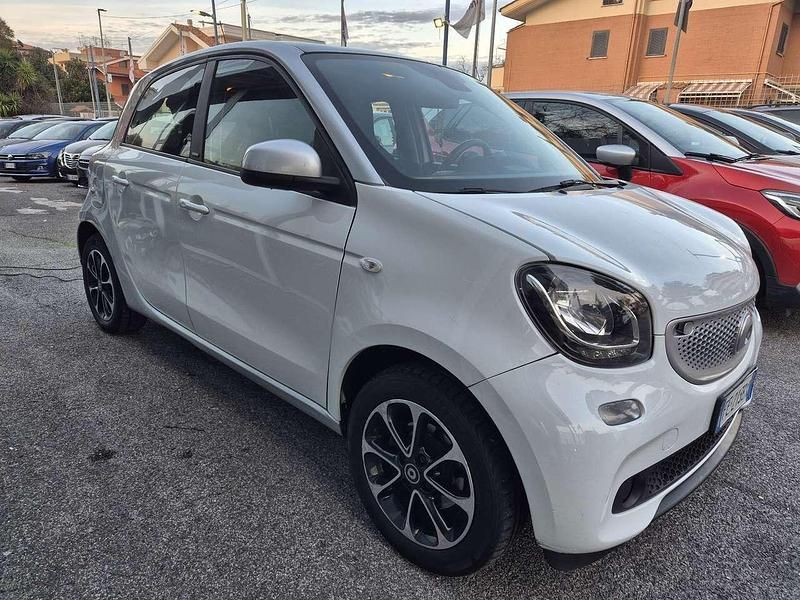 Usata Smart ForFour Proxy 71 CV (52 kW) 2016 Bianco Utilitaria