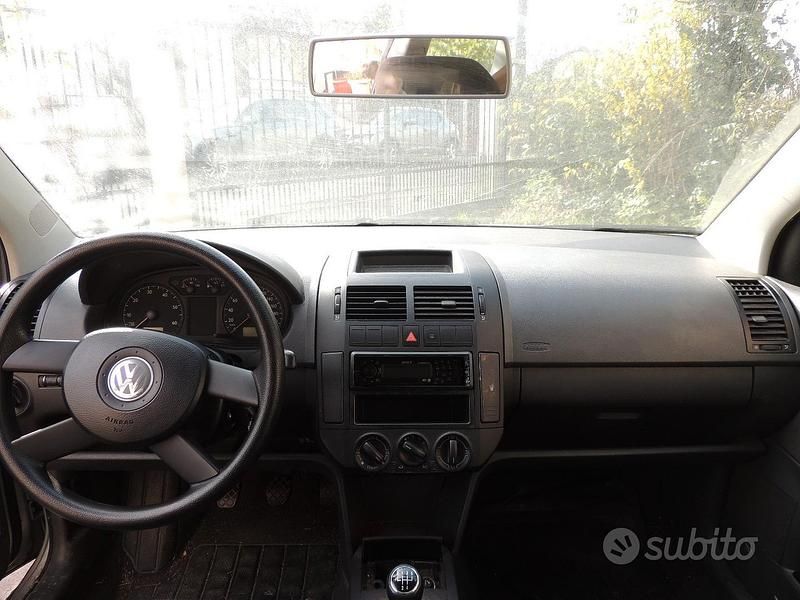Usata VW Polo Comfortline 75 CV (55 kW) 2003 Grigio Berlina