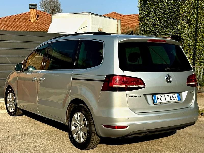 Usata VW Sharan 150 CV (110 kW) 2016 Argento Monovolume
