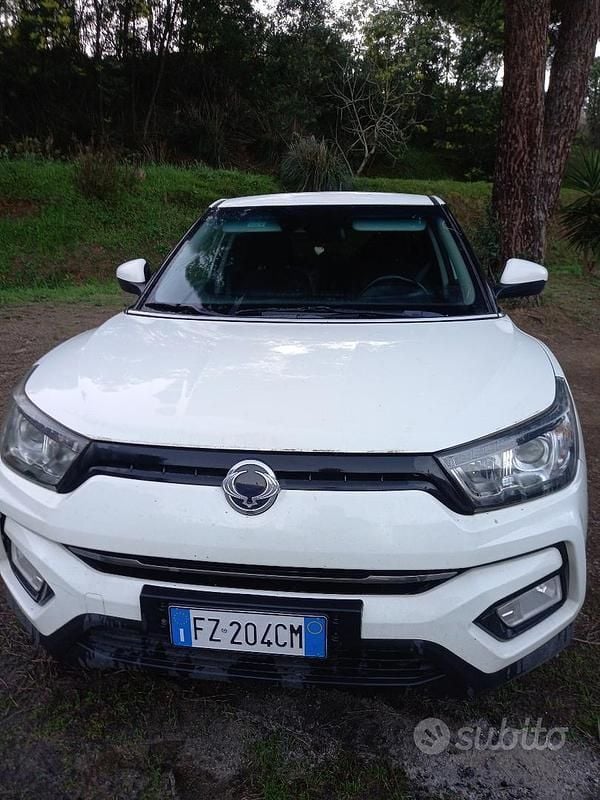 Bianco Usata 2020 Ssangyong (KGM) Tivoli SUV | 12.000 € (Buon prezzo) - Immagine 1/4