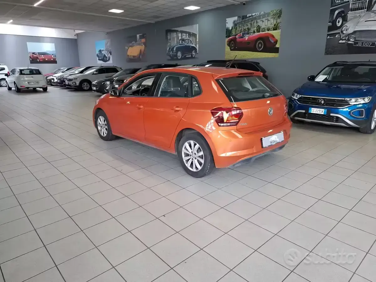 Usata VW Polo 95 CV (69 kW) 2018 Arancione Utilitaria