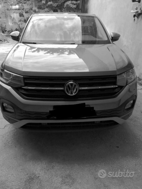 Grigio Usata 2019 VW T-Cross SUV | 16.000 € (Buon prezzo) - Immagine 1/4