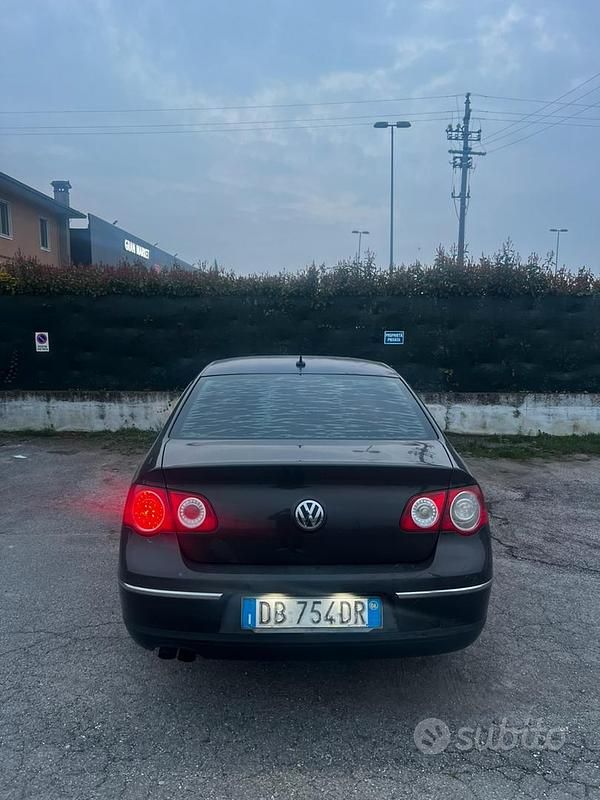 Usata VW Passat 140 CV (102 kW) 2006 Nero Berlina