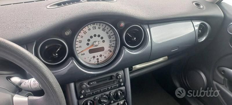 Usata Mini ONE 90 CV (66 kW) 2004 Utilitaria