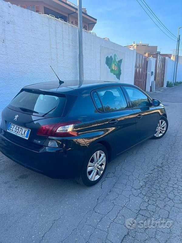 Grigio Usata 2016 Peugeot 308 Tre volumi | 5800 € - Immagine 1/4