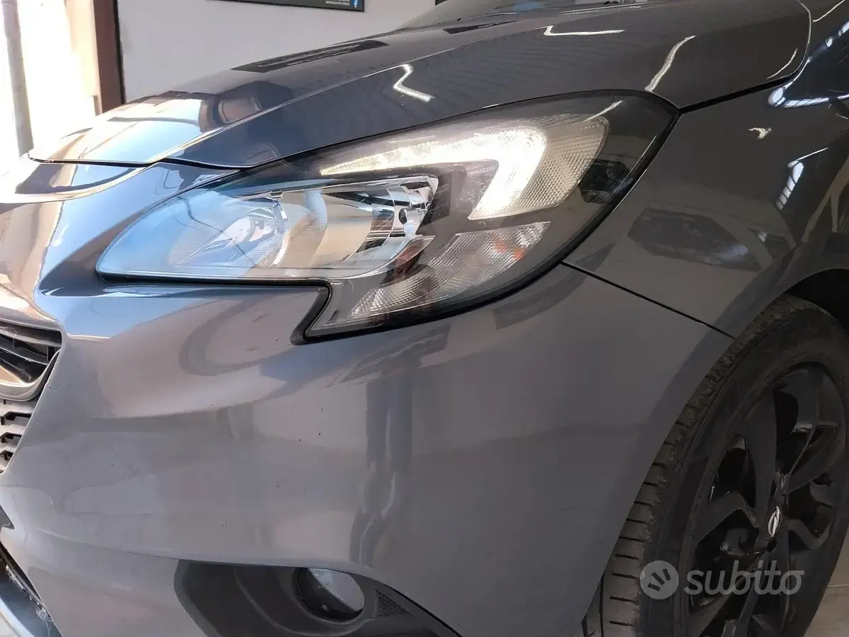 Usado Opel Corsa 90 HP (66 kW) 2016 Cinzento Citadino
