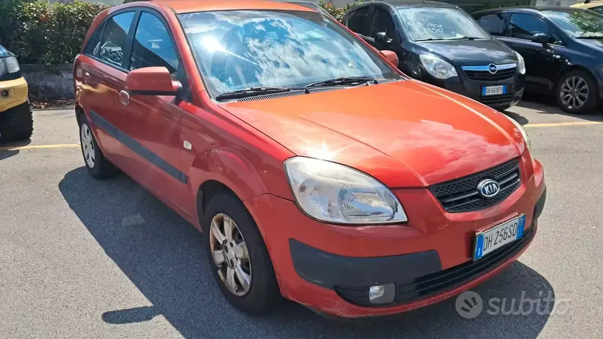 Usata Kia Rio LX 110 CV (80 kW) 2007 Berlina