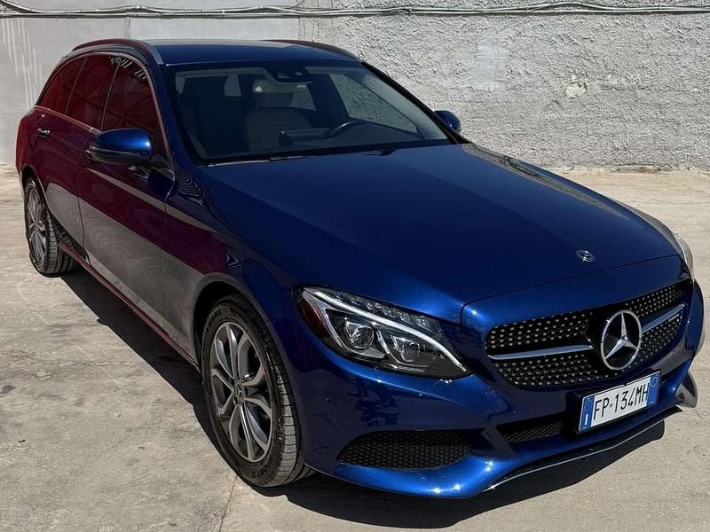 Usata Mercedes C300e 204 CV (150 kW) 2018 Blu/azzurro Station wagon
