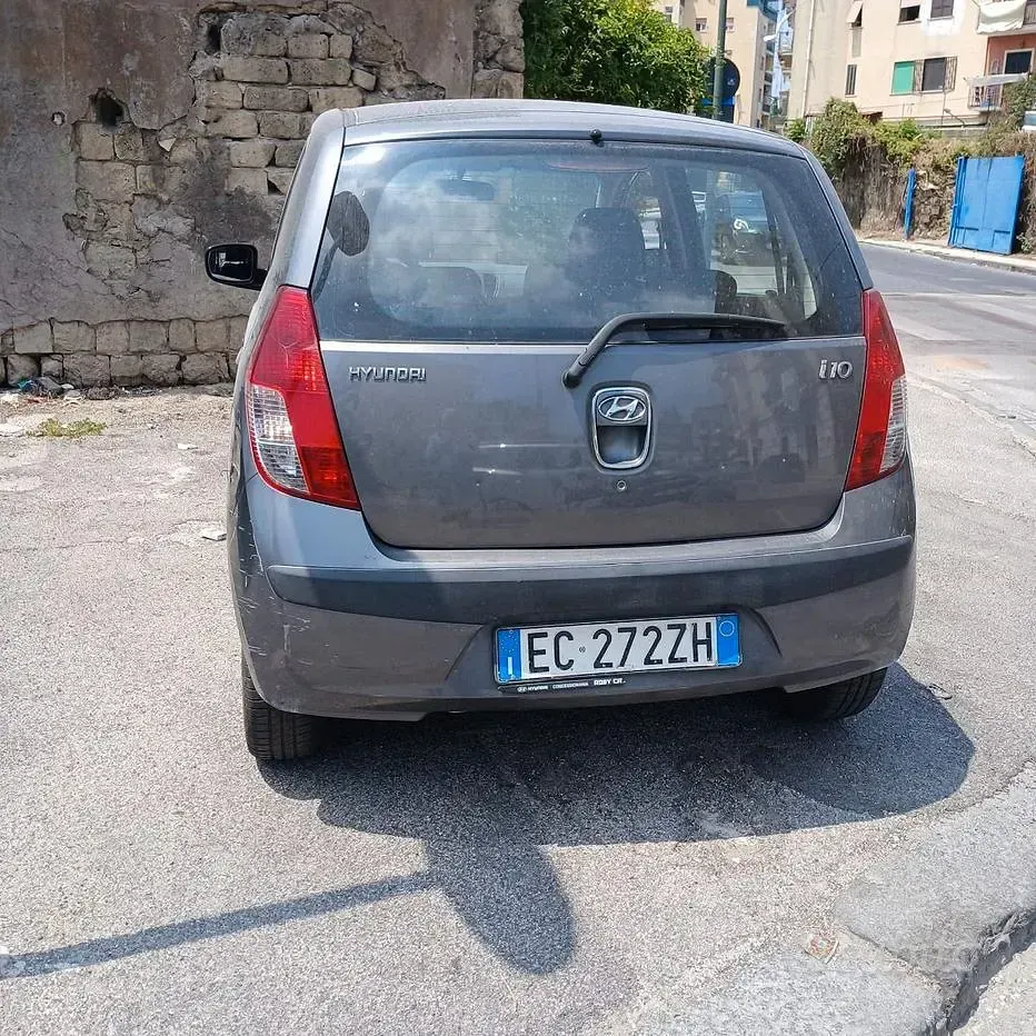 Usata Hyundai i10 66 CV (48 kW) 2010 Grigio Utilitaria