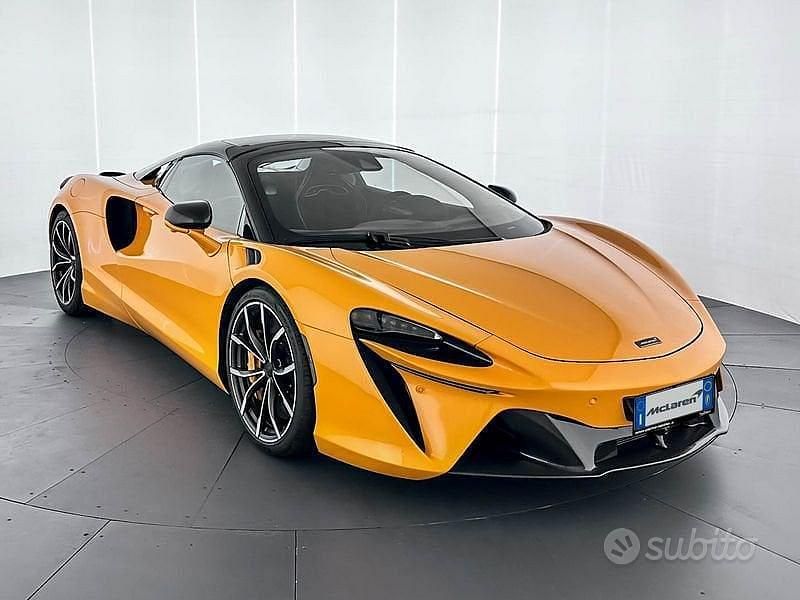 Usata McLaren Artura 700 CV (514 kW) 2024 Arancione Cabrio
