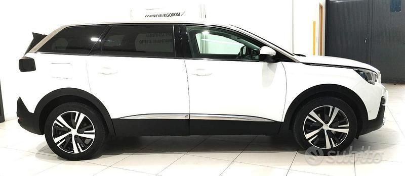 Usata Peugeot 5008 Allure 130 CV (95 kW) 2020 Bianco SUV