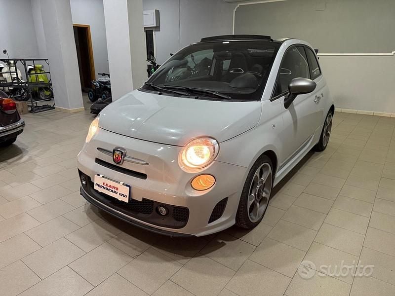Usata Abarth 500C Custom 135 CV (99 kW) 2014 Grigio Cabrio