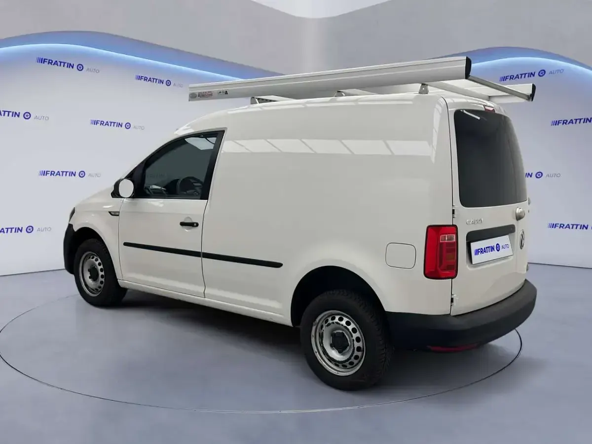 Usata VW Caddy Business 122 CV (89 kW) 2019 Bianco Monovolume