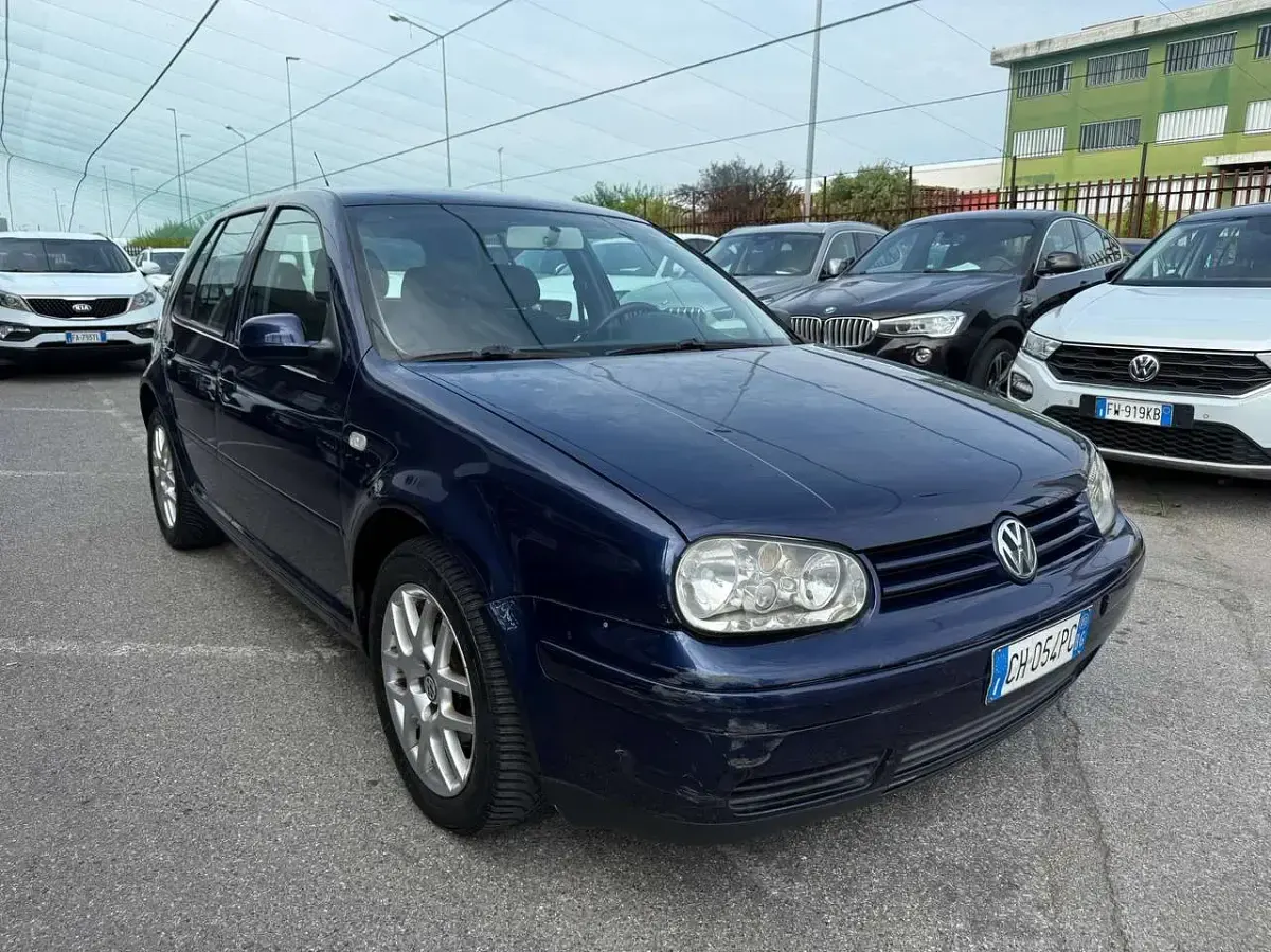 Usata VW Golf IV Comfortline 101 CV (74 kW) 2003 Blu/azzurro Berlina