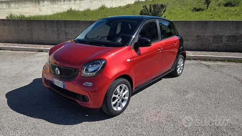 Usata Smart ForFour Passion 70 CV (51 kW) 2016 Rosso Utilitaria