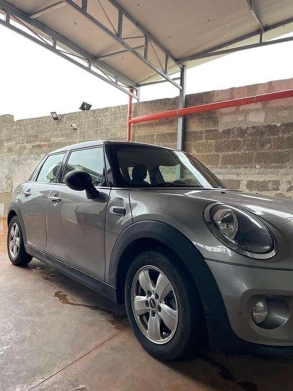 Usata Mini Cooper D 116 CV (85 kW) 2019 Utilitaria