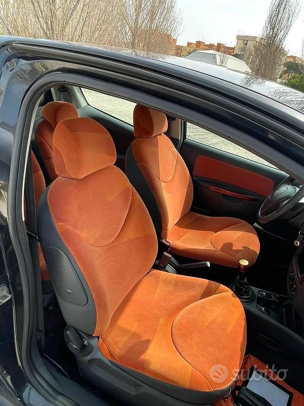 Usata Citroën C2 68 CV (50 kW) 2004 Nero Utilitaria