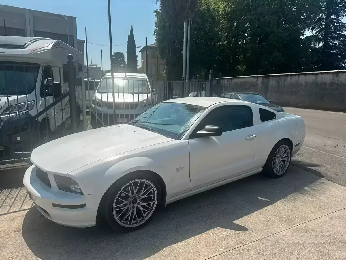 Usata Ford Mustang GT 306 CV (225 kW) 2006 Other Coupé