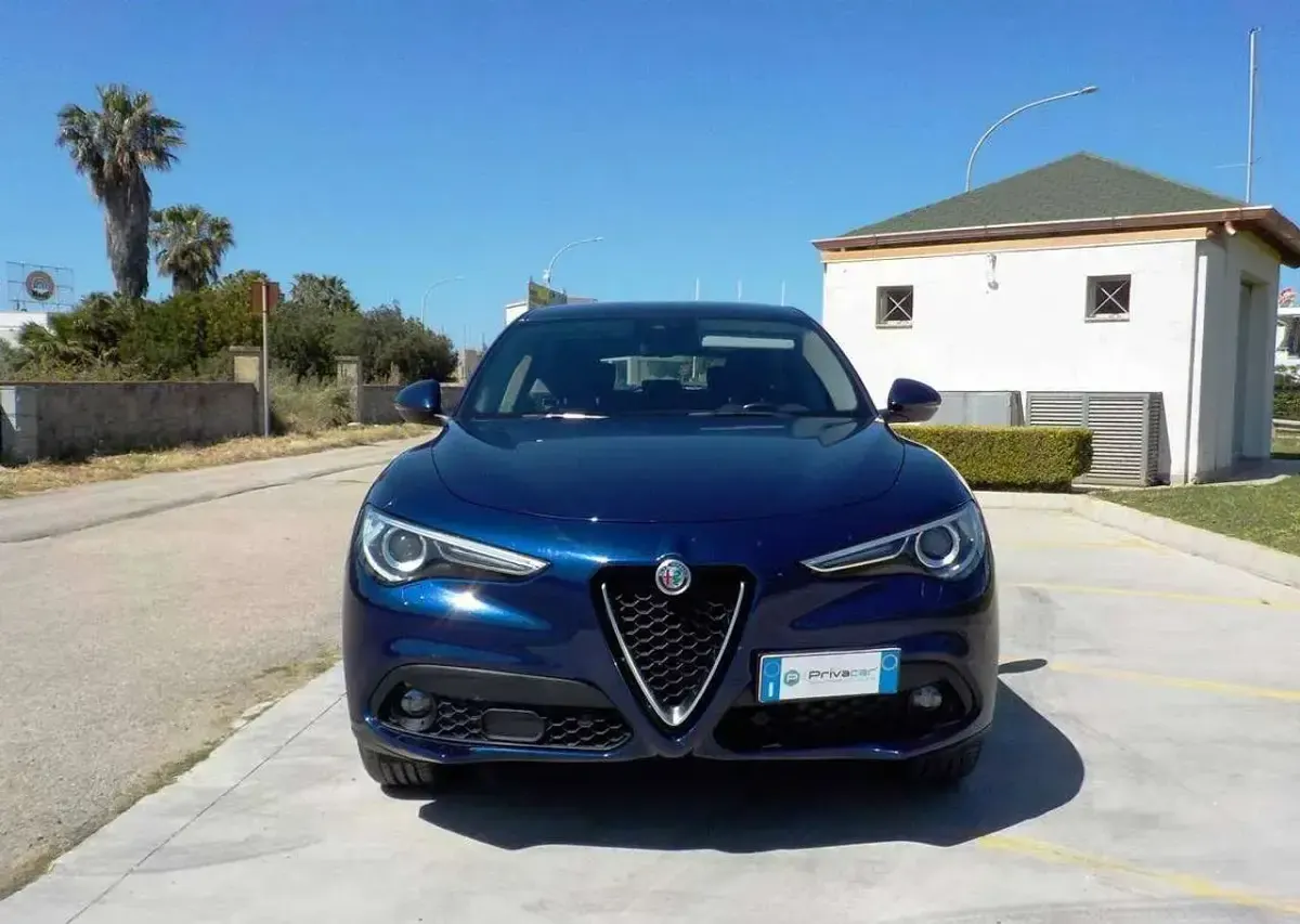 Usata Alfa Romeo Stelvio Business 190 CV (139 kW) 2020 Blu SUV