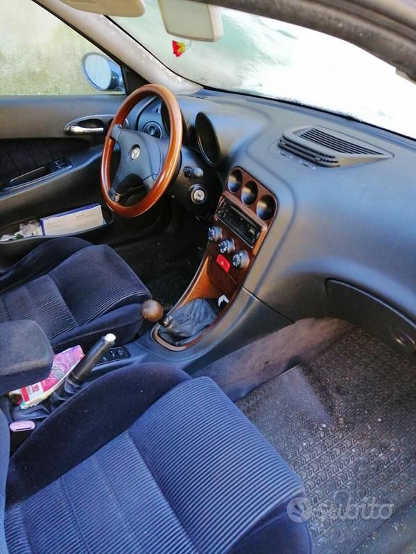 Blu Usata 1998 Alfa Romeo 156 Tre volumi | 700 € - Immagine 1/4