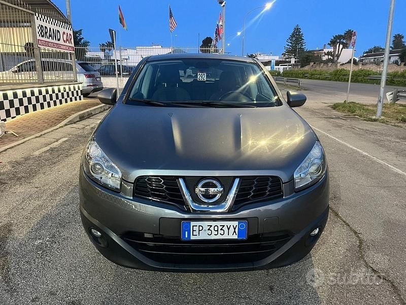 Usata Nissan Qashqai Acenta 110 CV (80 kW) 2013 Grigio SUV
