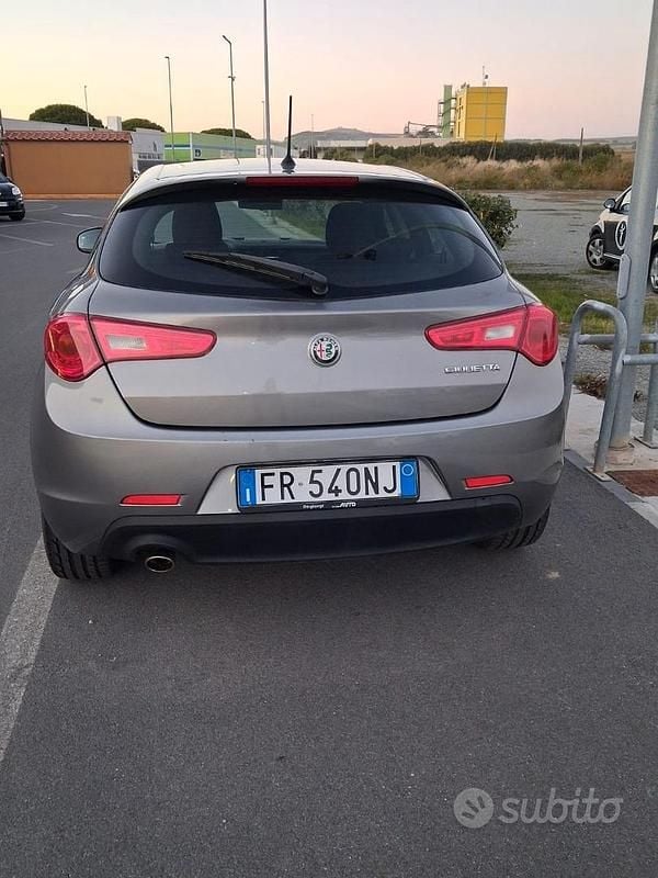 Usata Alfa Romeo Giulietta Super 120 CV (88 kW) 2018 Grigio Berlina
