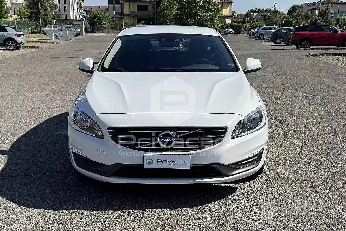 Usata Volvo V60 Kinetic 115 CV (84 kW) 2015 Bianco Station wagon