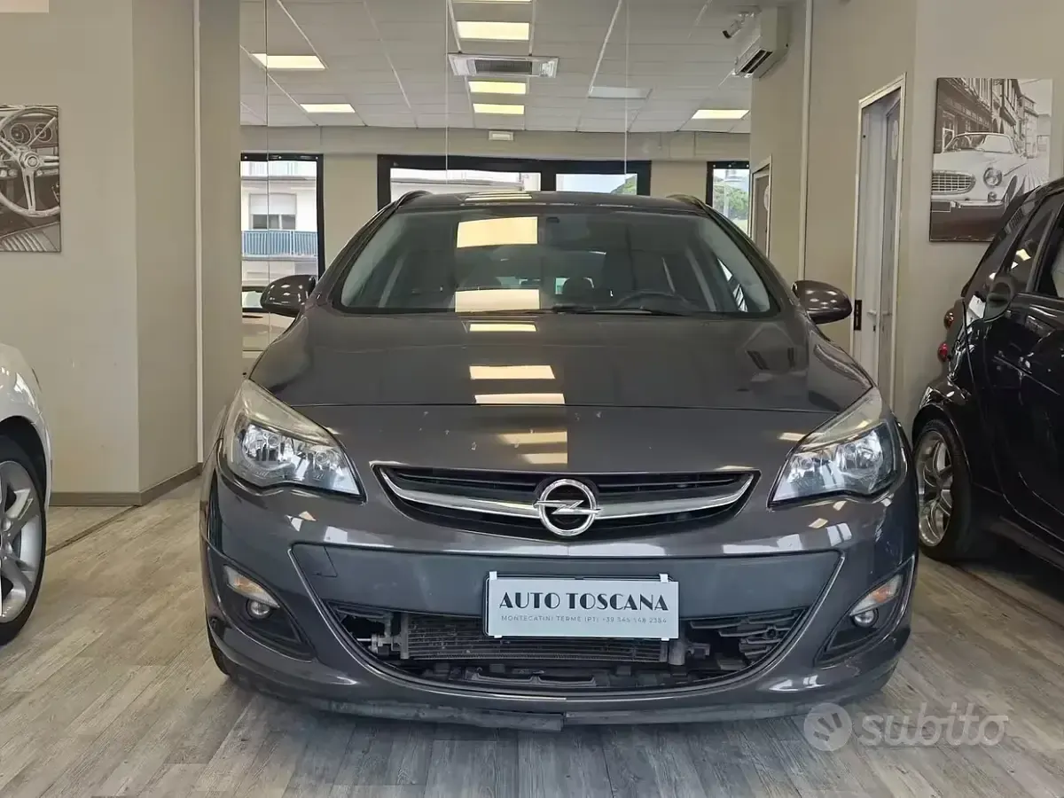 Usata Opel Astra Cosmo 140 CV (102 kW) 2015 Station wagon