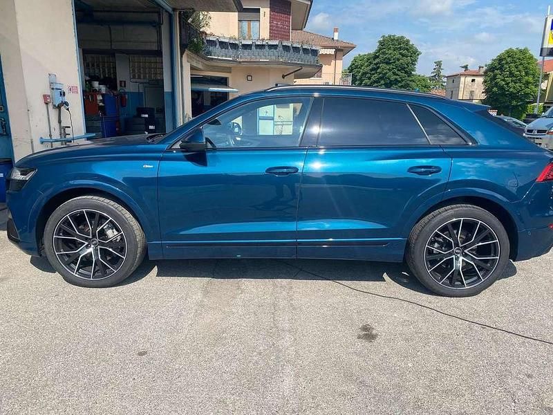 Usata Audi Q8 S-Line 340 CV (250 kW) 2021 Blu/azzurro SUV