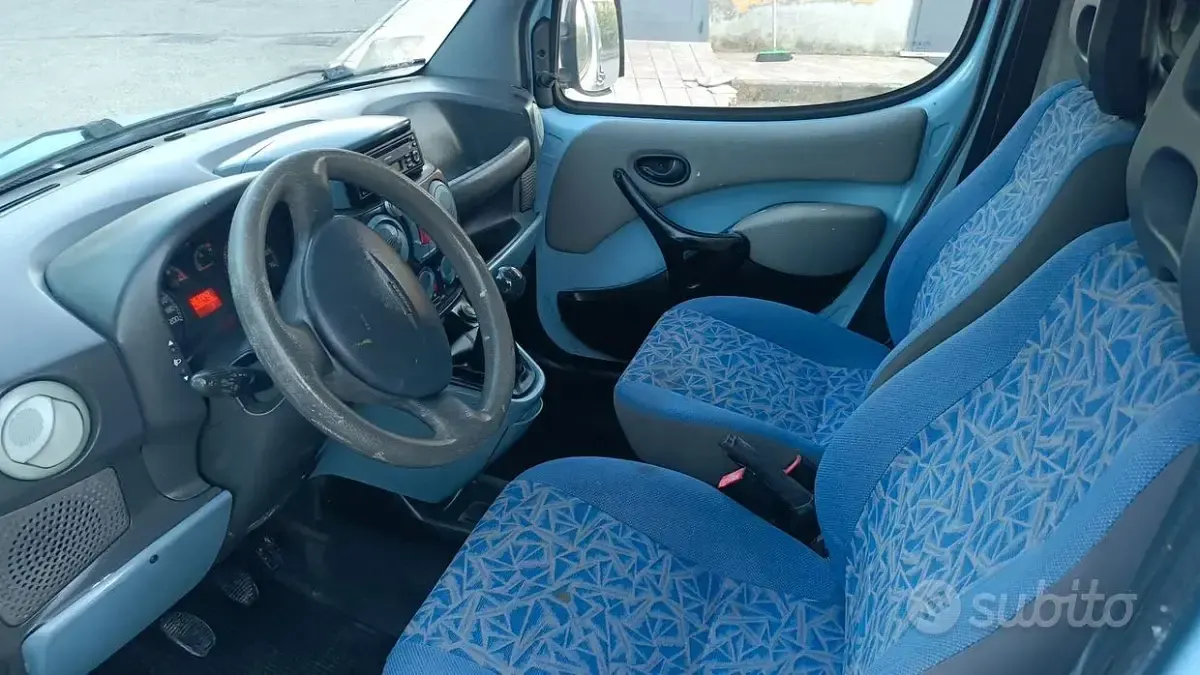 Usata Fiat Doblò 105 CV (77 kW) 2004 Blu Monovolume