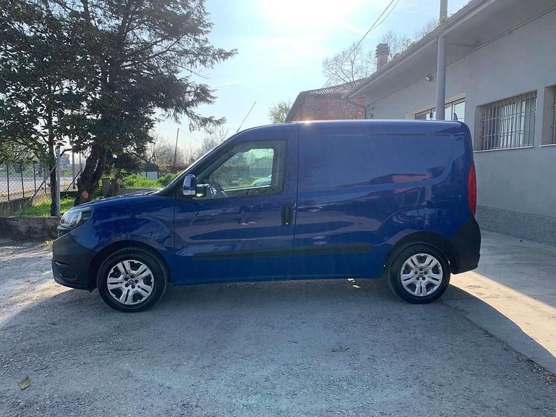 Usata Fiat Doblò Active 95 CV (69 kW) 2019 Blu/azzurro Monovolume