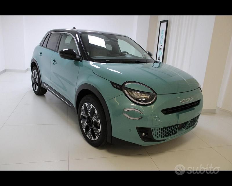 Nuova Fiat 600 La Prima 110 CV (80 kW) 2025 Blu Station wagon