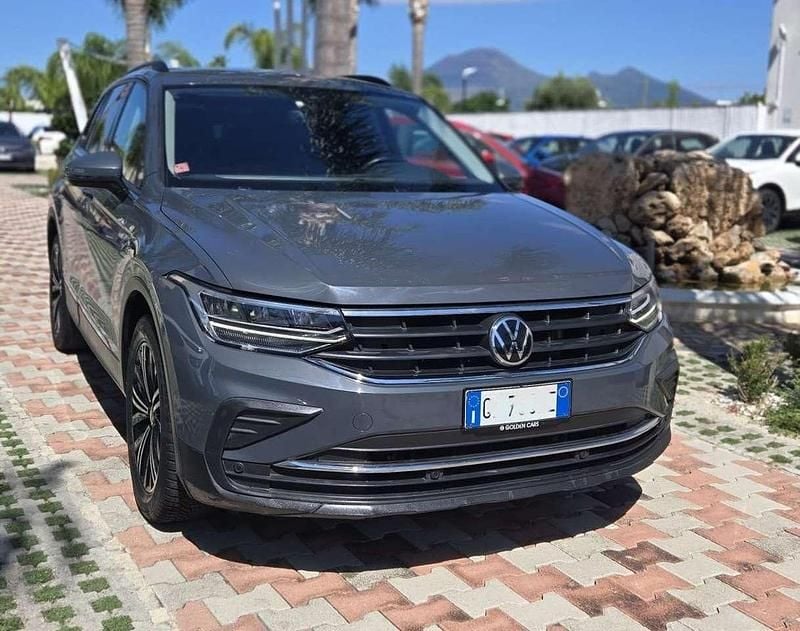 Grigio Usata 2021 VW Tiguan Life SUV | 20.490 € (Super prezzo) - Immagine 1/4