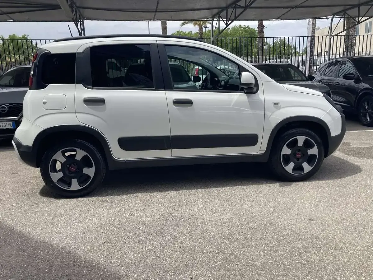 Usata Fiat Panda Cross Cross 69 CV (50 kW) 2023 Bianco Utilitaria