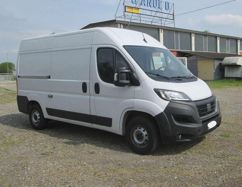 Usata Fiat Ducato 140 CV (102 kW) 2022 Bianco Furgone