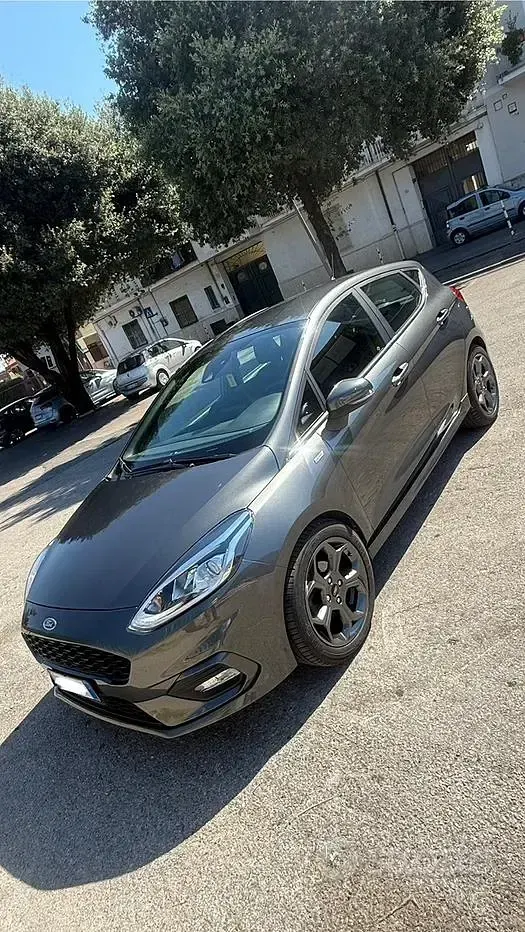 Usata Ford Fiesta ST-Line 86 CV (63 kW) 2019 Grigio Utilitaria