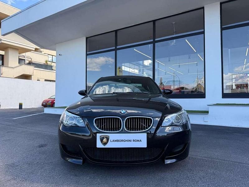 Begagnad BMW M5 507 HK (372 kW) 2005 Svart Sedan