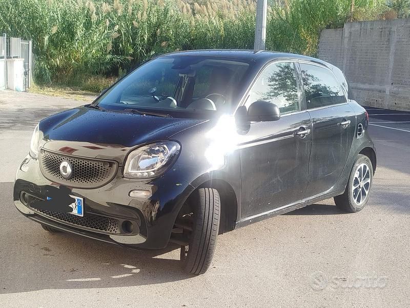 Usata Smart ForFour 2017 Nero Utilitaria