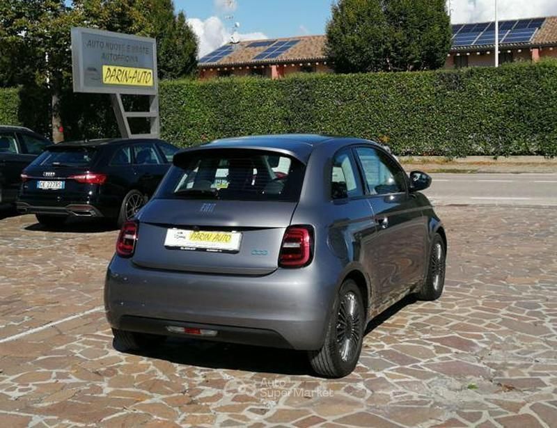 Usata Fiat 500e Icon 86 kW (118 CV) 2022 Gray Berlina