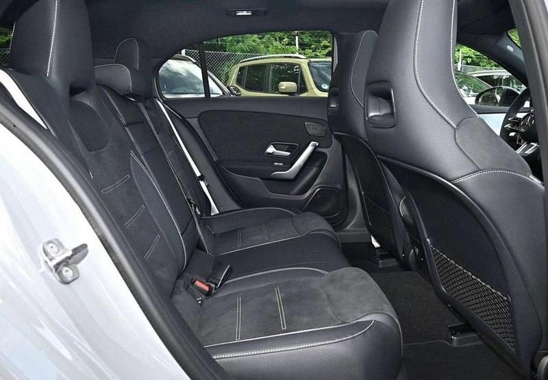 Usata Mercedes A180 AMG Line Premium Plus 116 CV (85 kW) 2025 Bianco Berlina