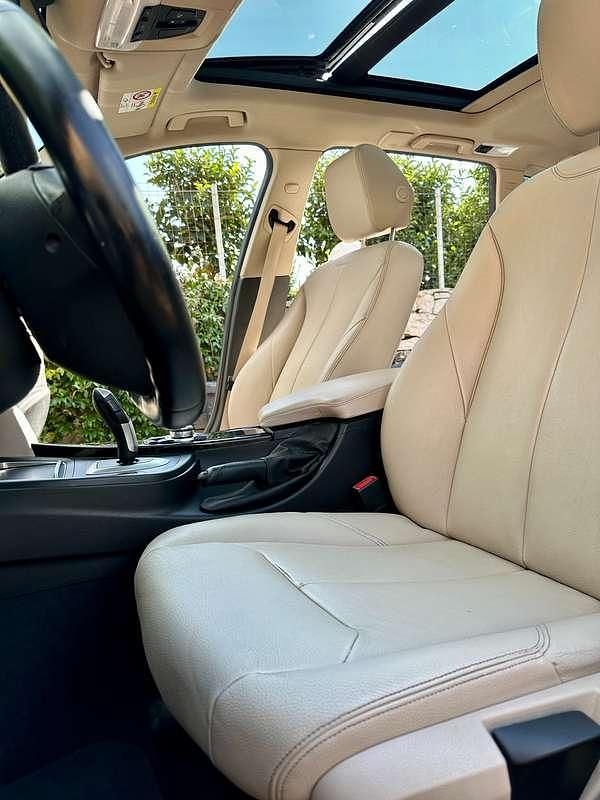 Usata BMW 318 Luxury Line 150 CV (110 kW) 2016 Blu/azzurro Station wagon