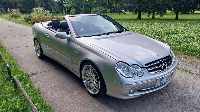 Usata Mercedes CLK240 Avantgarde 170 CV (125 kW) 2003 Argento Cabrio