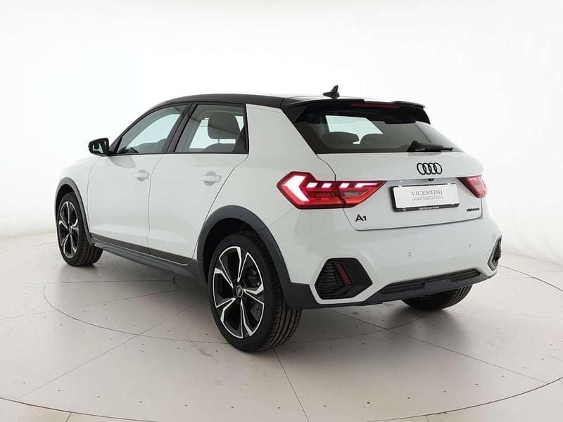Nuova Audi A1 150 CV (110 kW) 2026 Bianco ghiaccio metallizzato n SUV
