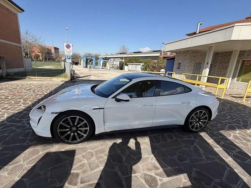 Usata Porsche Taycan Turbo S 141 kW (193 CV) 2021 Berlina