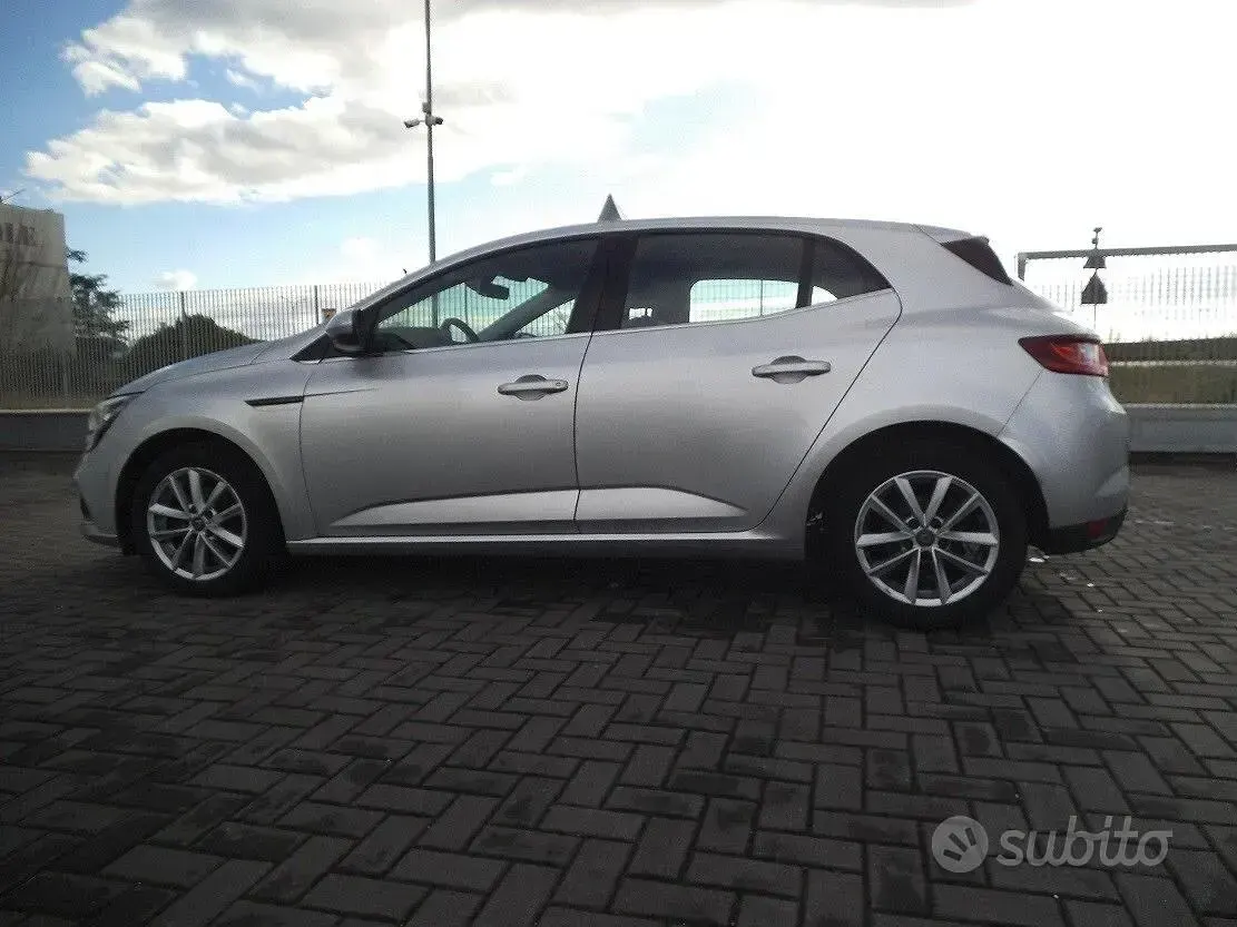 Usata Renault Mégane IV 95 CV (69 kW) 2016 Grigio Berlina