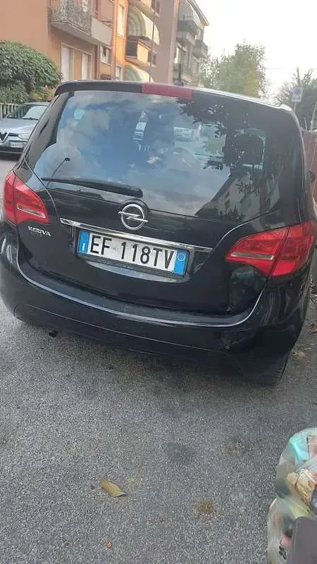 Usata Opel Meriva Design Edition 101 CV (74 kW) 2011 Monovolume