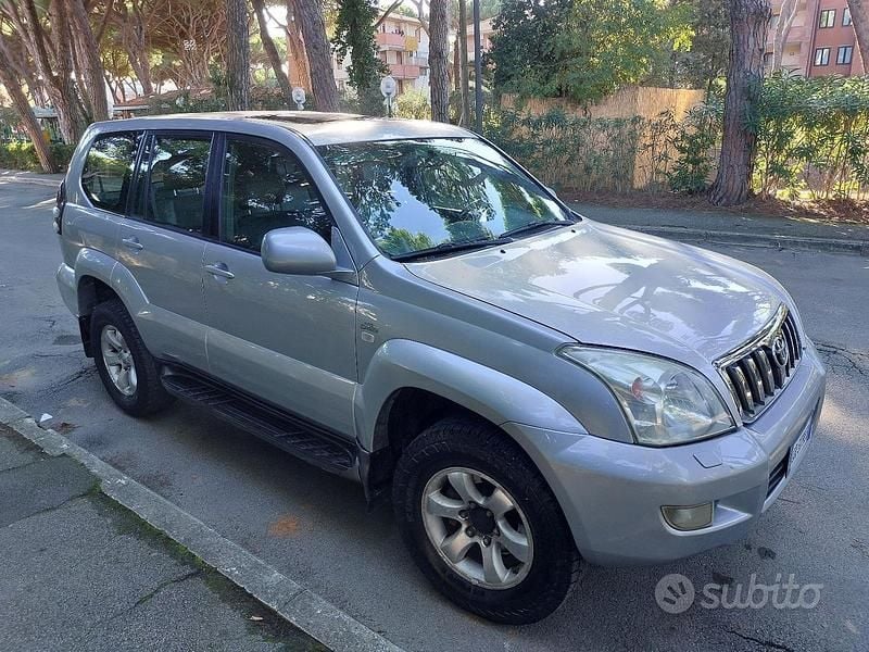 Grigio Usata 2006 Toyota Land Cruiser Tre volumi | 14.000 € - Immagine 1/4